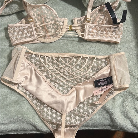 Lace Women Intimates Set - Cream - Picture 2 of 3